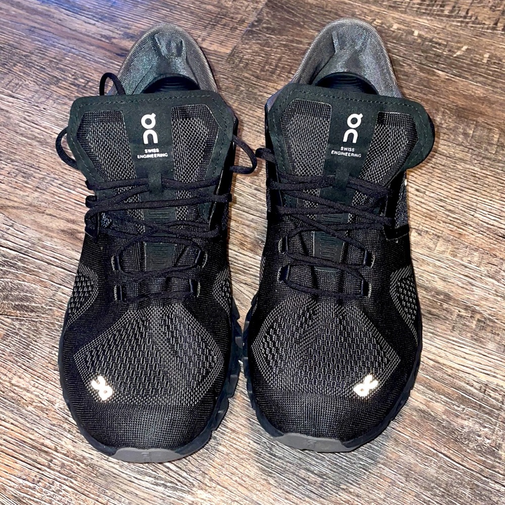 On Cloud Black Waterproof Men’s Size 10.5